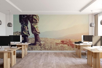 Fototapeta Żołnierz na szczycie góry